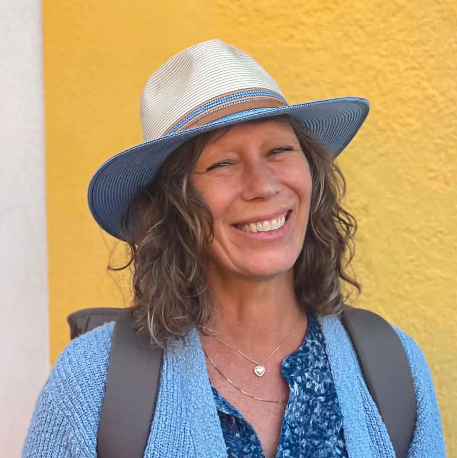 VIVA Yoga Annie-Tremblay professeure Yoga Somayog